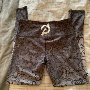 Peloton - Nux - Medium - Floral